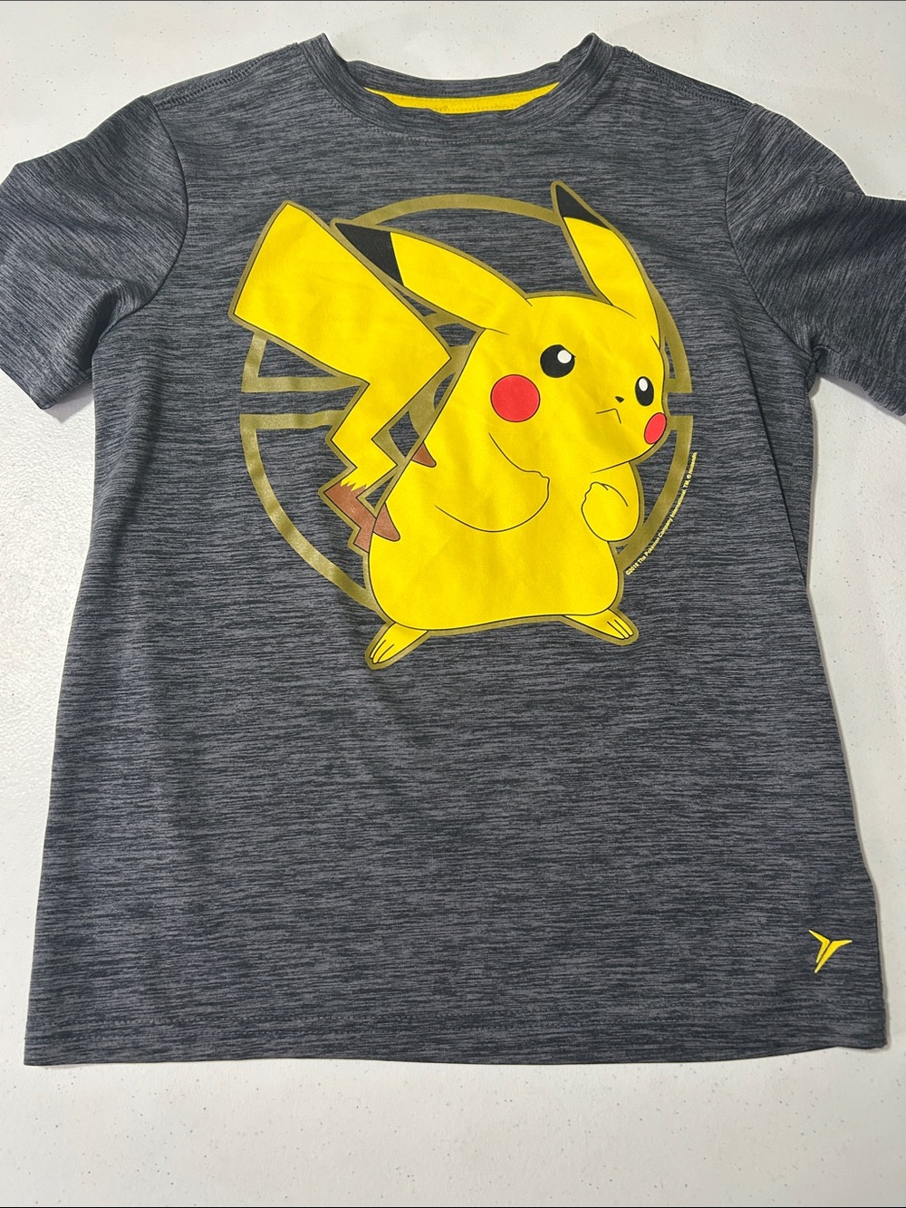 Old Navy Active Pokemon Pikachu Boy’s Lightweight Short Sleeve Shirt Size M (8)